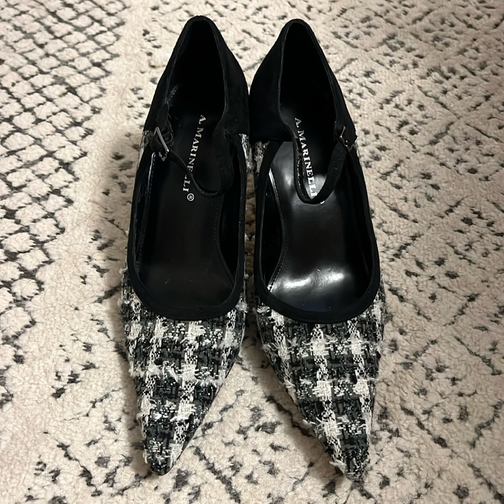 A Marinelli textured kitten heels